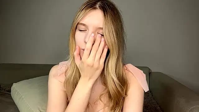 Live show preview for FruityXo