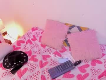 Live show preview for carla_wet18