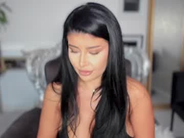 Live show preview for moniqueeass