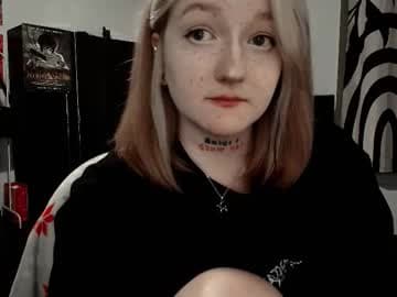Live show preview for raiingurl