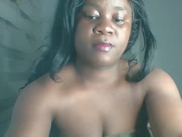 Live show preview for thicksexybunny_xx